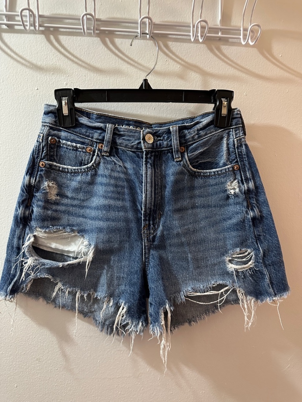 AE boyfriend high waisted shorts.